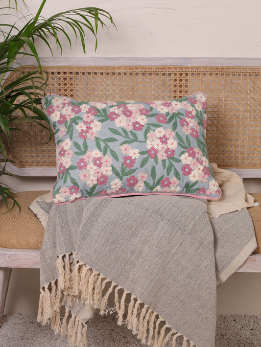 SHORT FLOWER EMBRODERED CUSHION