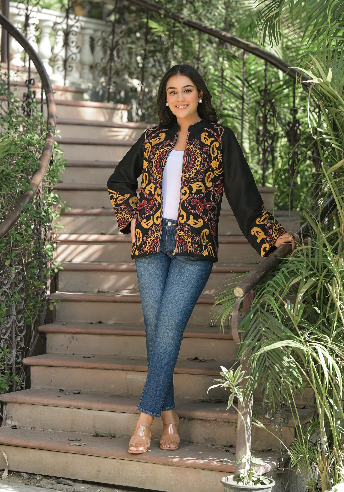 BLACK BOHO STYLE EMBROIDERED JACKET